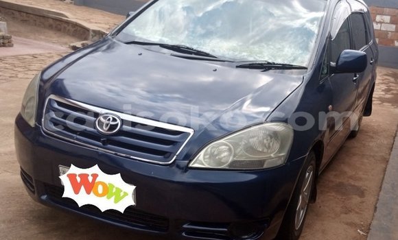 Acheter Occasion Voiture Toyota Ipsum Bleu à Kigali, Rwanda Acheter Occasion Voiture Toyota Ipsum Bleu à Kigali, Rwanda