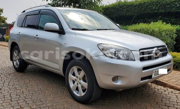 Acheter Occasion Voiture Toyota RAV4 Beige à Kigali, Rwanda Acheter Occasion Voiture Toyota RAV4 Beige à Kigali, Rwanda