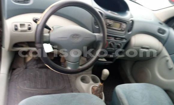 Acheter Occasion Voiture Toyota Yaris Noir à Kigali, Rwanda Acheter Occasion Voiture Toyota Yaris Noir à Kigali, Rwanda