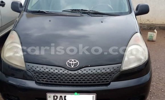 Acheter Occasion Voiture Toyota Yaris Noir à Kigali, Rwanda Acheter Occasion Voiture Toyota Yaris Noir à Kigali, Rwanda