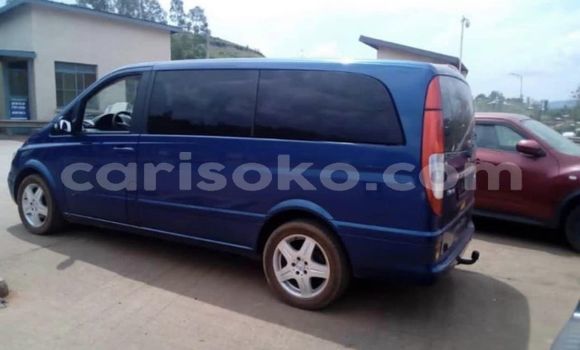 Acheter Occasion Voiture Mercedes-Benz Viano Bleu à Kigali, Rwanda Acheter Occasion Voiture Mercedes-Benz Viano Bleu à Kigali, Rwanda