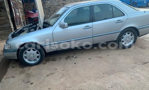 اشتري مستعمل Mercedes-Benz C180 coupe Autre سيارة في Kigali في Rwanda اشتري مستعمل Mercedes-Benz C180 coupe Autre سيارة في Kigali في Rwanda