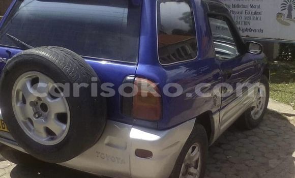 Acheter Occasion Voiture Toyota RAV4 Bleu à Kigali, Rwanda Acheter Occasion Voiture Toyota RAV4 Bleu à Kigali, Rwanda