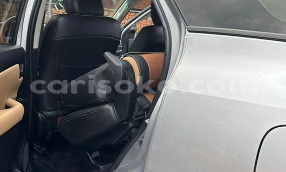 Acheter Occasion Voiture Toyota 4Runner Gris à Kigali, Rwanda Acheter Occasion Voiture Toyota 4Runner Gris à Kigali, Rwanda