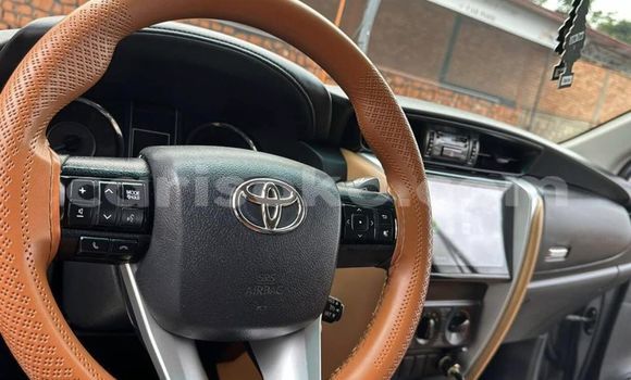 Acheter Occasion Voiture Toyota 4Runner Gris à Kigali, Rwanda Acheter Occasion Voiture Toyota 4Runner Gris à Kigali, Rwanda