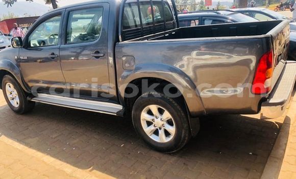 Acheter Occasion Voiture Toyota Hiluxe VIGO Gris à Kigali, Rwanda Acheter Occasion Voiture Toyota Hiluxe VIGO Gris à Kigali, Rwanda