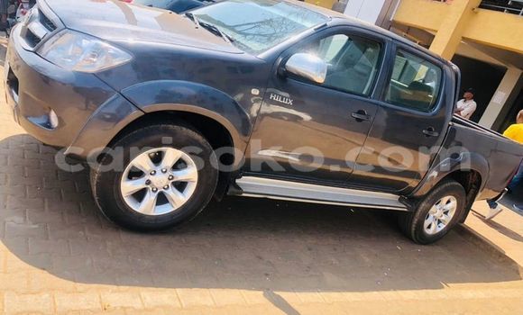 Acheter Occasion Voiture Toyota Hiluxe VIGO Gris à Kigali, Rwanda Acheter Occasion Voiture Toyota Hiluxe VIGO Gris à Kigali, Rwanda