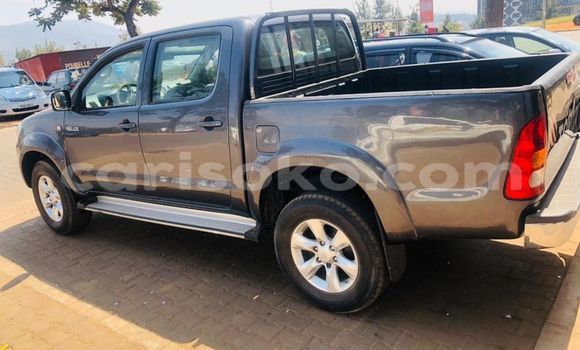 Acheter Occasion Voiture Toyota Hiluxe VIGO Gris à Kigali, Rwanda Acheter Occasion Voiture Toyota Hiluxe VIGO Gris à Kigali, Rwanda
