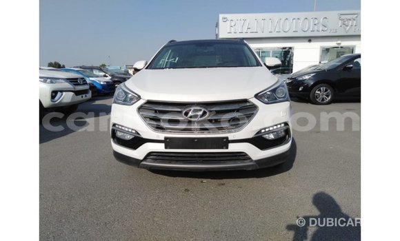 Sayi Imported Hyundai Santa Fe Blanc Mota in Import - Dubai a Rwanda Sayi Imported Hyundai Santa Fe Blanc Mota in Import - Dubai a Rwanda