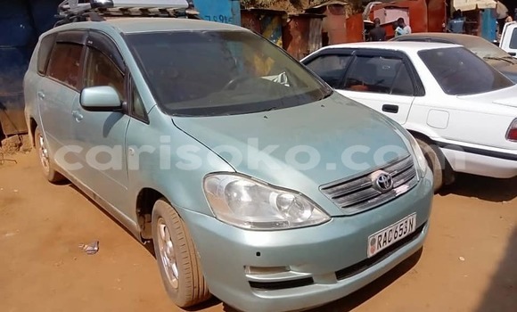 Sayi Na hannu Toyota Ipsum Beige Mota in Kigali a Rwanda Sayi Na hannu Toyota Ipsum Beige Mota in Kigali a Rwanda