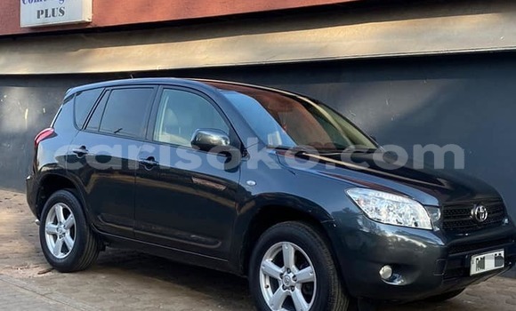 Sayi Na hannu Toyota RAV4 Noir Mota in Kigali a Rwanda Sayi Na hannu Toyota RAV4 Noir Mota in Kigali a Rwanda