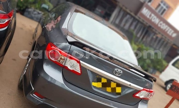 Sayi Na hannu Toyota Corolla Gris Mota in Kigali a Rwanda Sayi Na hannu Toyota Corolla Gris Mota in Kigali a Rwanda