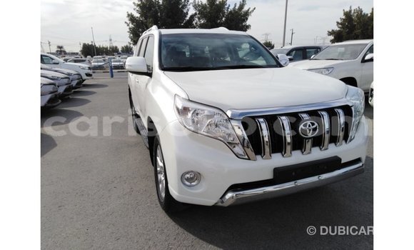 Acheter Import Voiture Toyota Prado Blanc à Import - Dubai, Rwanda Acheter Import Voiture Toyota Prado Blanc à Import - Dubai, Rwanda
