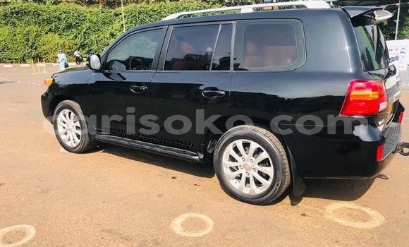 Sayi Na hannu Toyota Land Cruiser Noir Mota in Kigali a Rwanda Sayi Na hannu Toyota Land Cruiser Noir Mota in Kigali a Rwanda
