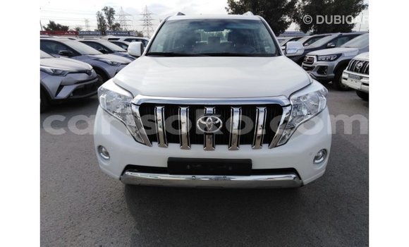 Acheter Import Voiture Toyota Prado Blanc à Import - Dubai, Rwanda Acheter Import Voiture Toyota Prado Blanc à Import - Dubai, Rwanda