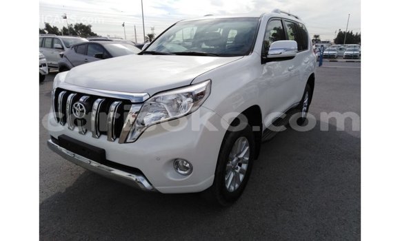 Acheter Import Voiture Toyota Prado Blanc à Import - Dubai, Rwanda Acheter Import Voiture Toyota Prado Blanc à Import - Dubai, Rwanda