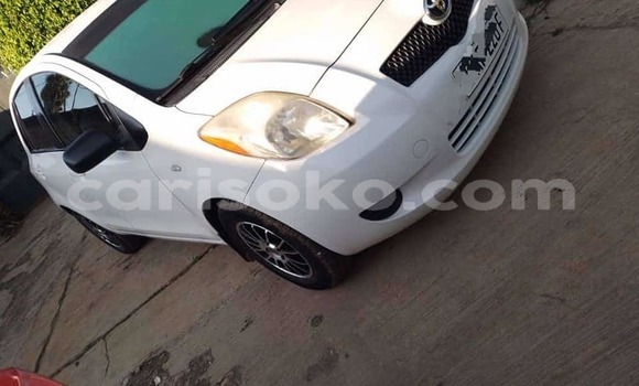 Sayi Na hannu Toyota Yaris Blanc Mota in Kigali a Rwanda Sayi Na hannu Toyota Yaris Blanc Mota in Kigali a Rwanda