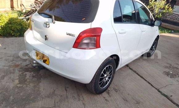 Sayi Na hannu Toyota Yaris Blanc Mota in Kigali a Rwanda Sayi Na hannu Toyota Yaris Blanc Mota in Kigali a Rwanda