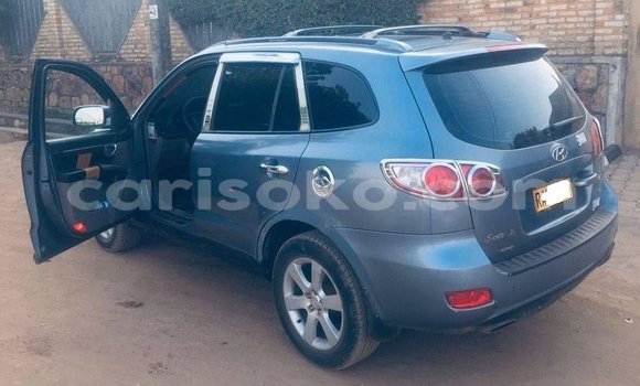 Acheter Occasion Voiture Hyundai Santa Fe Gris à Kigali, Rwanda Acheter Occasion Voiture Hyundai Santa Fe Gris à Kigali, Rwanda