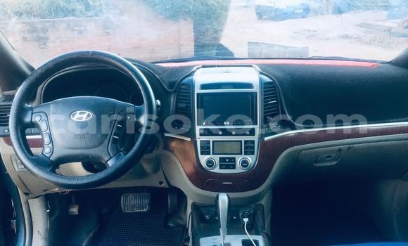 Acheter Occasion Voiture Hyundai Santa Fe Gris à Kigali, Rwanda Acheter Occasion Voiture Hyundai Santa Fe Gris à Kigali, Rwanda