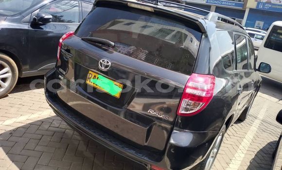 Acheter Occasion Voiture Toyota RAV4 Noir à Kigali, Rwanda Acheter Occasion Voiture Toyota RAV4 Noir à Kigali, Rwanda