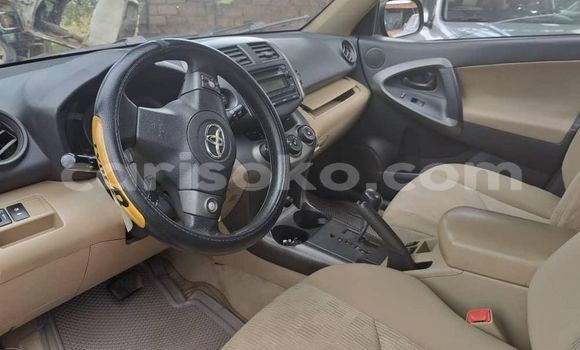 Acheter Occasion Voiture Toyota RAV4 Noir à Kigali, Rwanda Acheter Occasion Voiture Toyota RAV4 Noir à Kigali, Rwanda