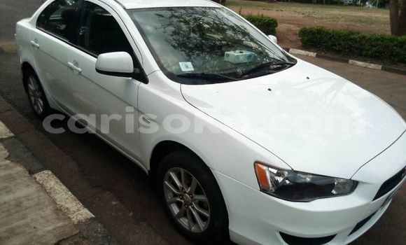 Acheter Occasion Voiture Mitsubishi Lancer Blanc à Kigali, Rwanda Acheter Occasion Voiture Mitsubishi Lancer Blanc à Kigali, Rwanda