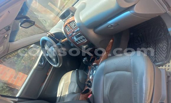 Acheter Occasion Voiture Hyundai Santa Fe Noir à Kigali, Rwanda Acheter Occasion Voiture Hyundai Santa Fe Noir à Kigali, Rwanda