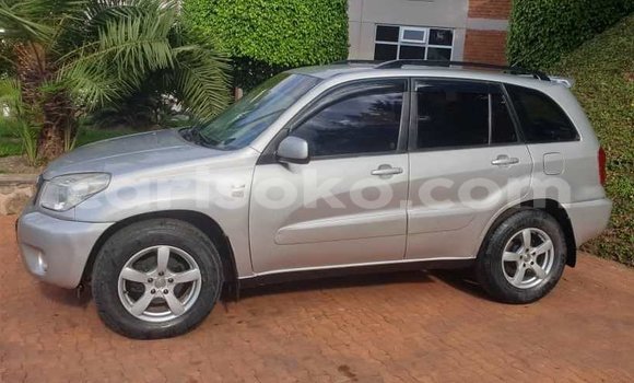 Acheter Occasion Voiture Toyota RAV4 Beige à Kigali, Rwanda Acheter Occasion Voiture Toyota RAV4 Beige à Kigali, Rwanda