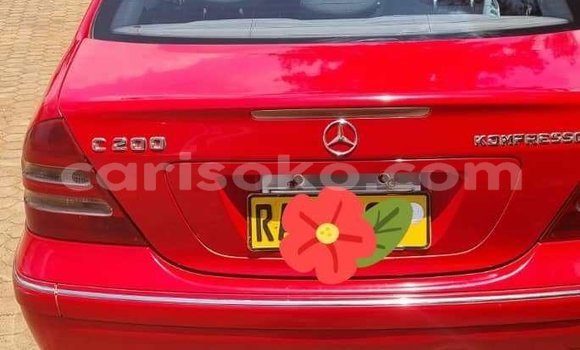 Acheter Occasion Voiture Mercedes-Benz KOMPRESSOR Rouge à Kigali, Rwanda Acheter Occasion Voiture Mercedes-Benz KOMPRESSOR Rouge à Kigali, Rwanda