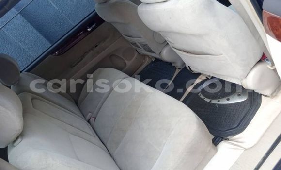 Acheter Occasion Voiture Toyota Ipsum Bleu à Kigali, Rwanda Acheter Occasion Voiture Toyota Ipsum Bleu à Kigali, Rwanda