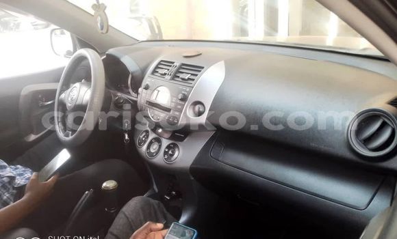 اشتري مستعمل Toyota RAV4 Gris سيارة في Kigali في Rwanda اشتري مستعمل Toyota RAV4 Gris سيارة في Kigali في Rwanda