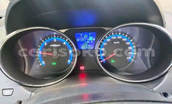 Buy Used Hyundai Tucson Beige Car in Kigali in Rwanda Buy Used Hyundai Tucson Beige Car in Kigali in Rwanda