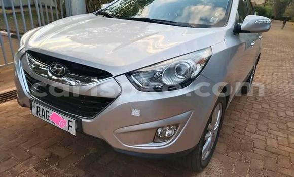 Buy Used Hyundai Tucson Beige Car in Kigali in Rwanda Buy Used Hyundai Tucson Beige Car in Kigali in Rwanda