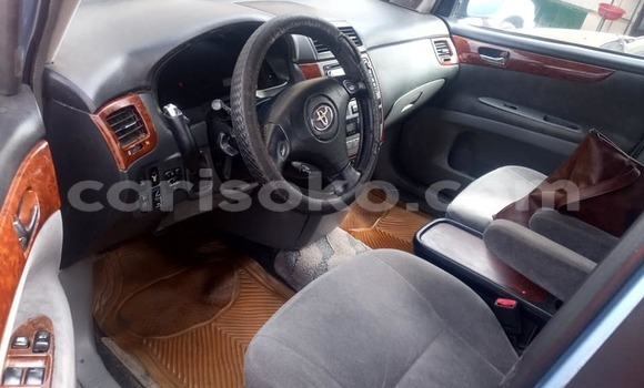 اشتري مستعمل Toyota Ipsum Bleu سيارة في Kigali في Rwanda اشتري مستعمل Toyota Ipsum Bleu سيارة في Kigali في Rwanda