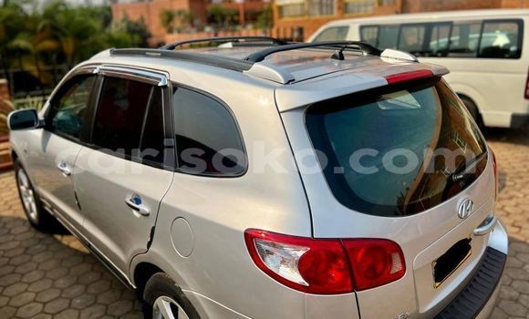 Buy Used Hyundai Santa Fe Beige Car in Kigali in Rwanda Buy Used Hyundai Santa Fe Beige Car in Kigali in Rwanda