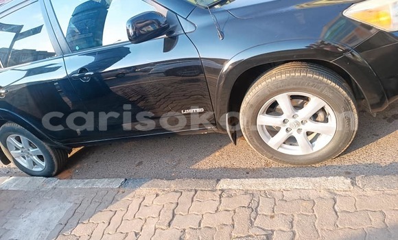 Acheter Occasion Voiture Toyota RAV4 Noir à Kigali, Rwanda Acheter Occasion Voiture Toyota RAV4 Noir à Kigali, Rwanda