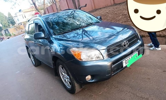 Acheter Occasion Voiture Toyota RAV4 Beige à Kigali, Rwanda Acheter Occasion Voiture Toyota RAV4 Beige à Kigali, Rwanda