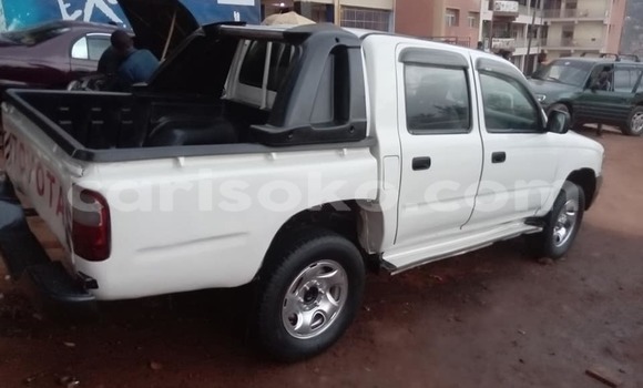 Acheter Occasion Voiture Toyota Hilux Blanc à Kigali, Rwanda