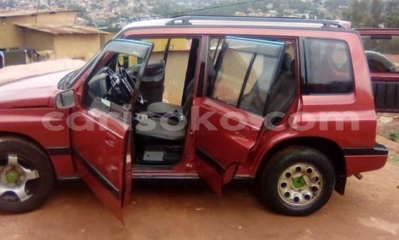Acheter Occasion Voiture Suzuki Escudo Rouge à Kigali, Rwanda Acheter Occasion Voiture Suzuki Escudo Rouge à Kigali, Rwanda