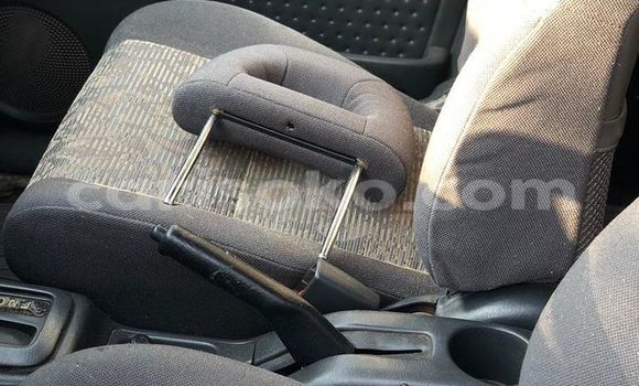 Acheter Occasion Voiture Toyota RAV4 Blanc à Kigali, Rwanda Acheter Occasion Voiture Toyota RAV4 Blanc à Kigali, Rwanda