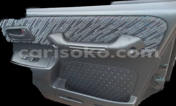 Acheter Occasion Voiture Toyota RAV4 Beige à Kigali, Rwanda Acheter Occasion Voiture Toyota RAV4 Beige à Kigali, Rwanda