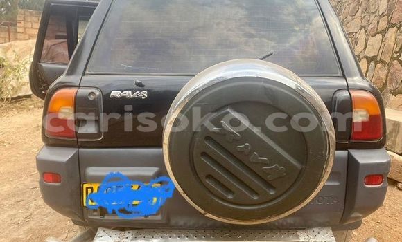 Acheter Occasion Voiture Toyota RAV4 Noir à Kigali, Rwanda Acheter Occasion Voiture Toyota RAV4 Noir à Kigali, Rwanda