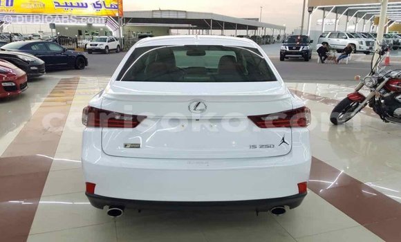 Acheter Import Voiture Lexus IS Blanc à Import - Dubai, Rwanda Acheter Import Voiture Lexus IS Blanc à Import - Dubai, Rwanda