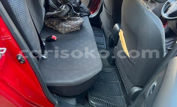 Acheter Occasion Voiture Toyota Yaris Rouge à Kigali, Rwanda Acheter Occasion Voiture Toyota Yaris Rouge à Kigali, Rwanda
