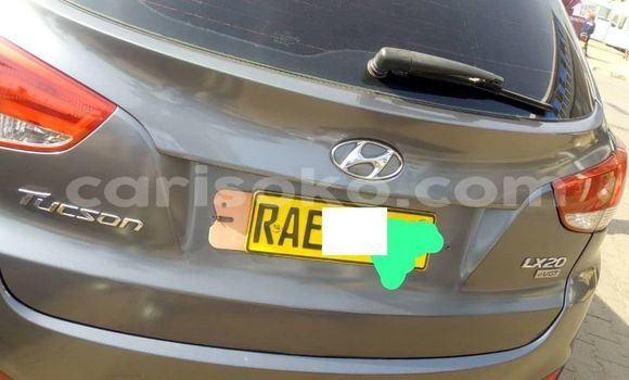 Acheter Occasion Voiture Hyundai Tucson Gris à Kigali, Rwanda Acheter Occasion Voiture Hyundai Tucson Gris à Kigali, Rwanda