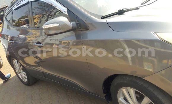 Acheter Occasion Voiture Hyundai Tucson Gris à Kigali, Rwanda Acheter Occasion Voiture Hyundai Tucson Gris à Kigali, Rwanda