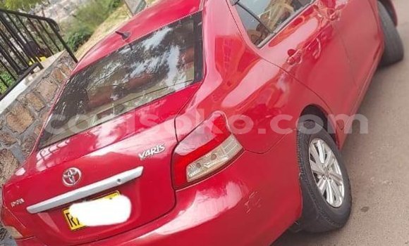 Acheter Occasion Voiture Toyota Yaris Rouge à Kigali, Rwanda Acheter Occasion Voiture Toyota Yaris Rouge à Kigali, Rwanda