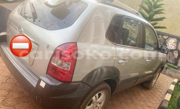 Acheter Occasion Voiture Hyundai Tucson Gris à Kigali, Rwanda Acheter Occasion Voiture Hyundai Tucson Gris à Kigali, Rwanda
