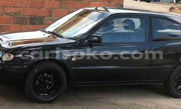 Acheter Occasion Voiture Toyota Corolla Noir à Kigali, Rwanda Acheter Occasion Voiture Toyota Corolla Noir à Kigali, Rwanda